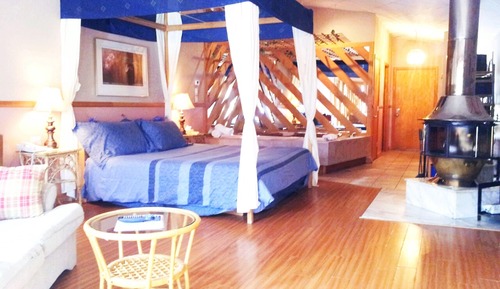 Honeymoon Suite, 1 King Bed with Sofa bed, Fireplace (Double Jacuzzi)