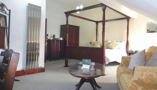Double Room (Four poster)