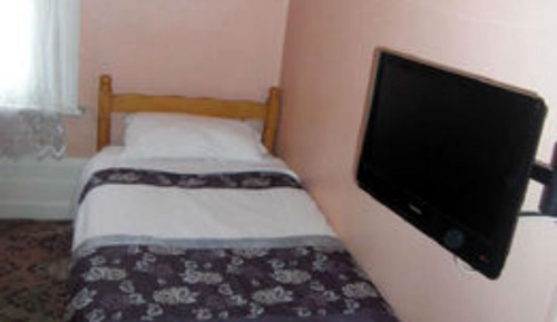 Single Room, Shared Bathroom