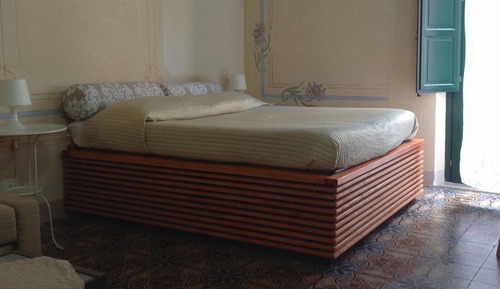 Deluxe Double Room (Violet room)
