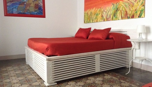 Deluxe Double Room (Orange room)