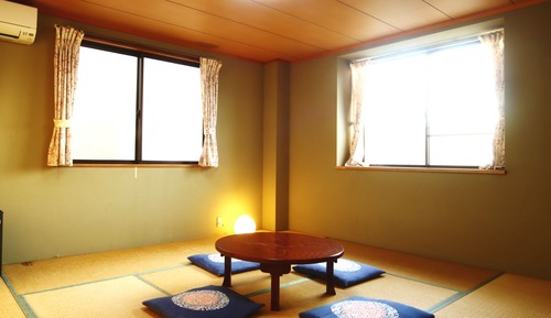 Japanese Style Room for 2-5 People, Shared Bathroom