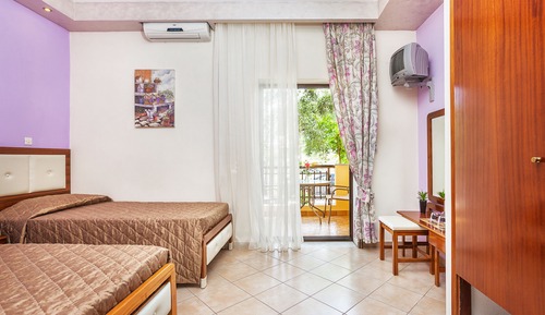 Standard Double Room, Garden View