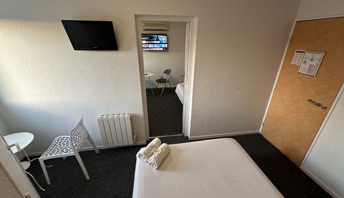 Standard Quadruple Room, City View