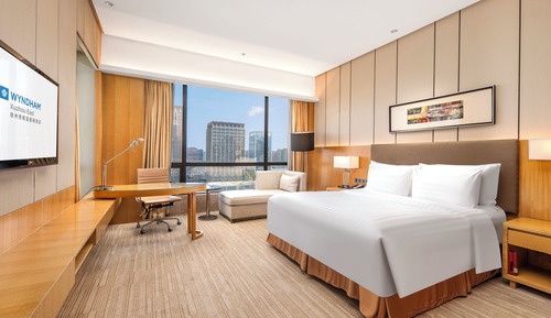 Superior Room, 1 King Bed