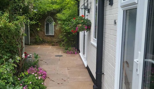 Deluxe Double Room, Ensuite, Garden View (Ground Floor Bedroom)