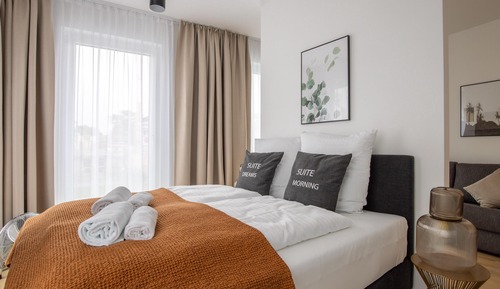 Suite L with balcony