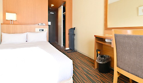 Single Room, Smoking
