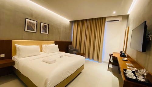 Deluxe Double Garden View