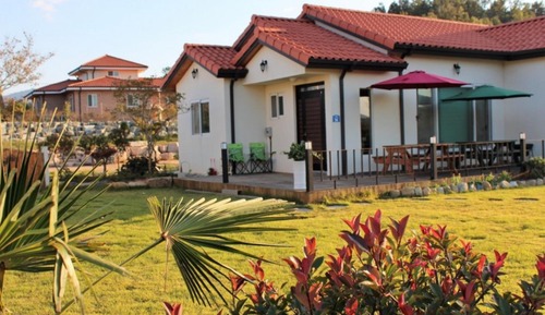 Room (24 pyeong (private house type/buildin)