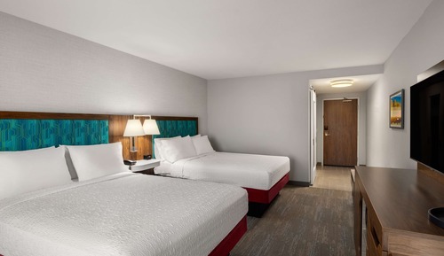 Room, 2 Queen Beds, Accessible, Bathtub (Mobility & Hearing)