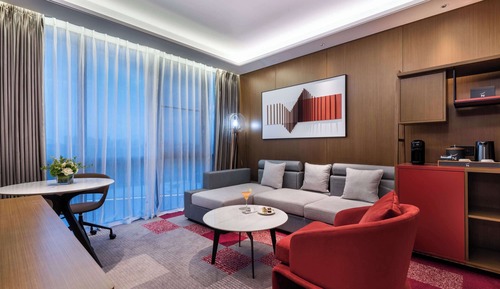 Deluxe Suite, 1 King Bed