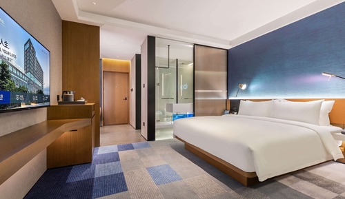 Standard Room, 1 King Bed