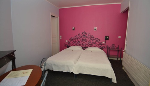 Twin Room with Private Shower and WC