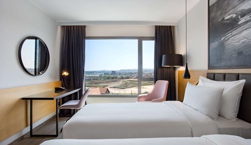 Superior Room (Waterfront View)