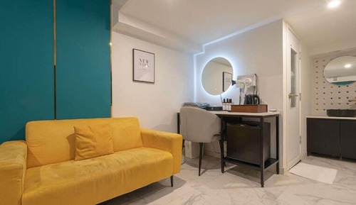Premium Twin Room (Family Room)