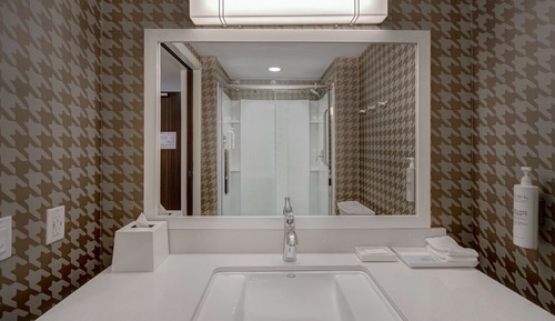 Suite, 1 Bedroom, Accessible, Bathtub (Mobility & Hearing)