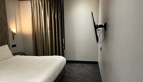 Large Standard Room