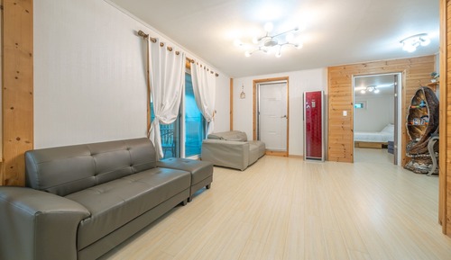 Basic Room, 2 Bedrooms (Familydong)