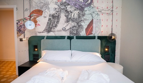 Suite, 2 Bedrooms (Collection)