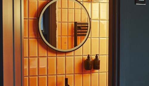 Comfort Room, 1 King Bed, Private Bathroom