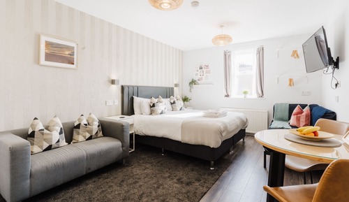 Signature Suite, Non Smoking, Kitchenette