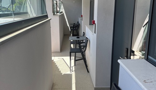 Deluxe Semi-Basement Room