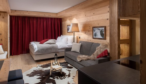 Deluxe Suite
