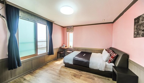 Room (Ocean View Deluxe)