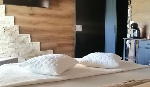 Family Quadruple Room (Family Suite)