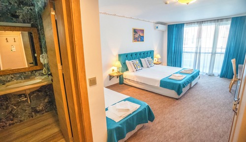 Deluxe Triple Room