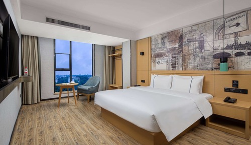 Deluxe Room, 1 King Bed, Smoking