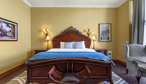 Signature Cottage, Kitchen, Lake View