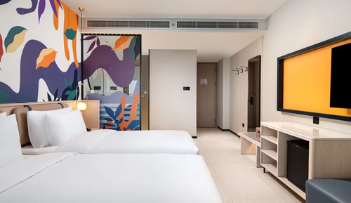 Twin Room, Courtyard View