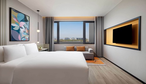 Suite, River View