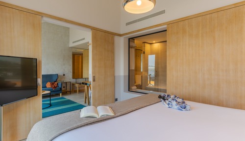 Suite, River View