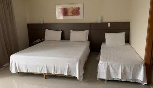 ROOM 103 FLAT