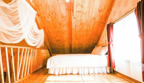 Room (Red (Unshared House Duplex))