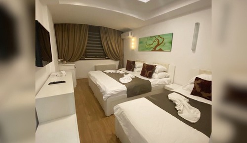 Comfort Triple Room