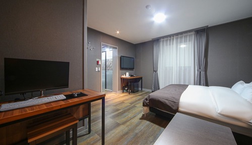 Room (Suite(on site payment for consecutive)