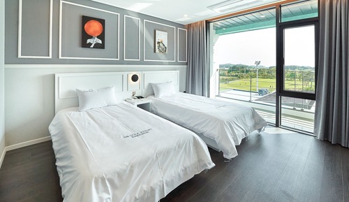 Hotel Type Royal (No Cooking Allowed)