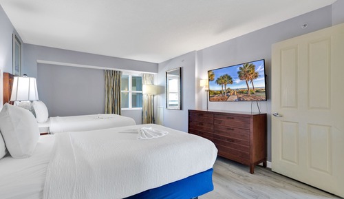 Signature Condo, 2 Bedrooms, Ocean View, Beachfront