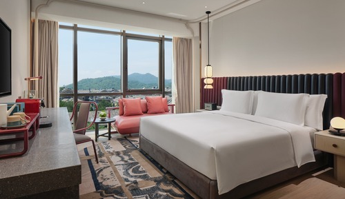Standard Room, 1 King Bed