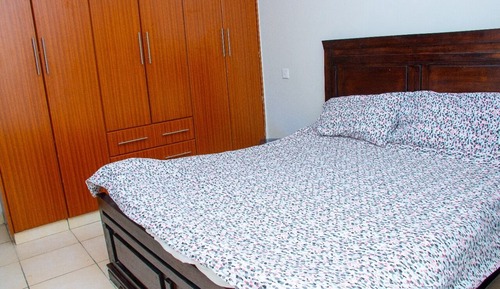 City Apartment, 4 Bedrooms
