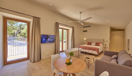 (9) Junior Suite with Mountain View "Muntanya"·