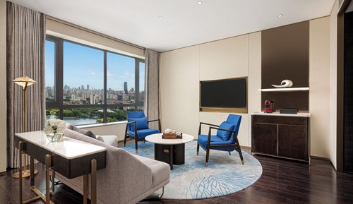 Suite, 1 Bedroom, Lake View (Dining Area)