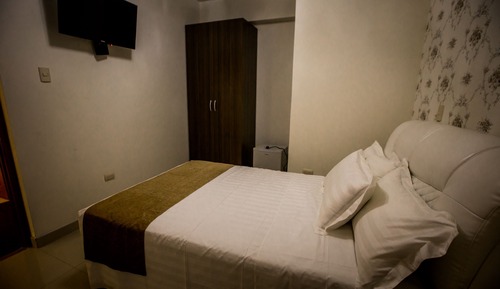 Standard Single Room, 1 Queen Bed