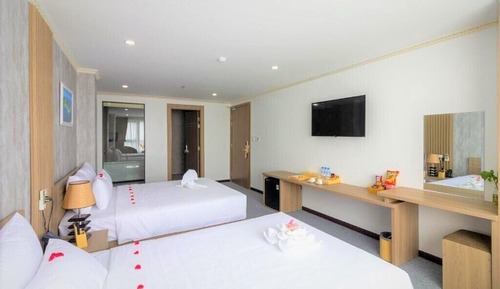 Premier Triple Room, River View