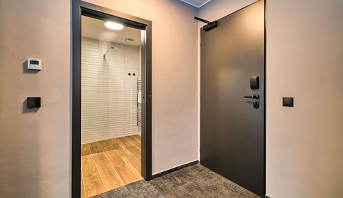 Deluxe Studio