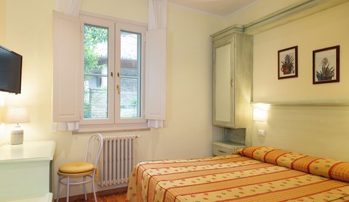 Basic Double or Twin Room, 1 Queen Bed